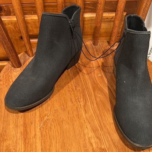 New Kensie Boots - Picture 5 of 16